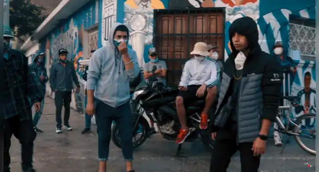  Tolón y Trvko. "Qué Sopa". Imagen: Captura.    