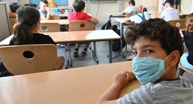 Consejo de Ministros: Escolares podrán usar opcionalmente mascarilla en los colegios