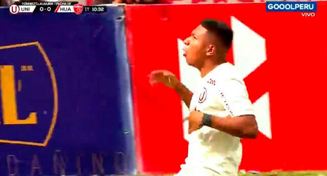 Universitario se pone arriba en el marcador gracias al tanto de Edison Flores. Foto: captura de GolPerú