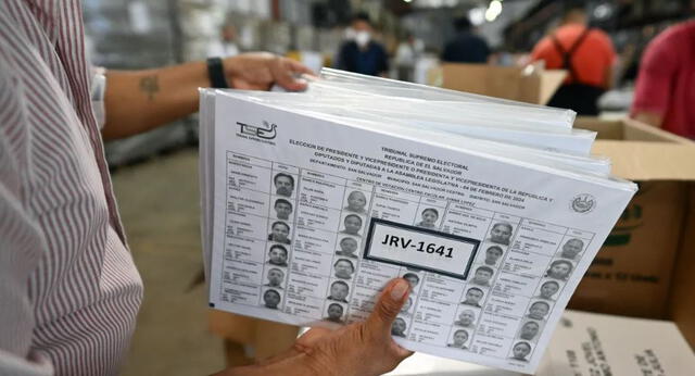 Sondeos revelan que Nayib Bukele tendría una aplastante victoria en las elecciones presidenciales. Foto: AFP   