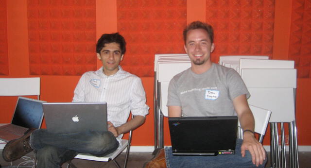 Arash Ferdowsi y Drew Houston, fundadores de Dropbox. Foto: Dropbox Arash Ferdowsi y Drew Houston, fundadores de Dropbox. Foto: Dropbox