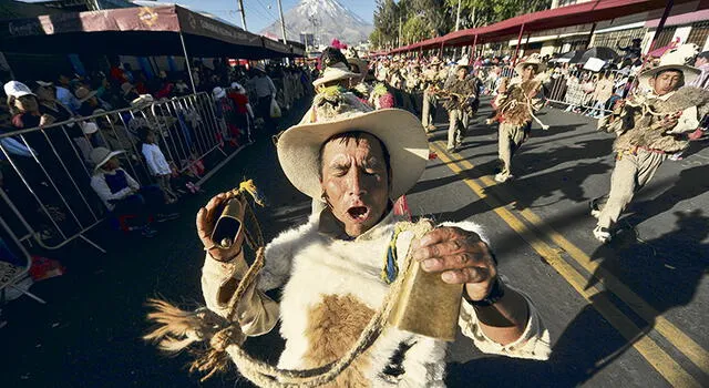 Con ritmo y fuerza saludan a Arequipa en el X Pasacalle Regional [FOTOS]