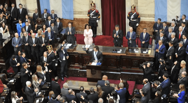 El encuentro entre Milei, su equipo y los congresistas fue el viernes 1 de marzo. Foto: AFP   