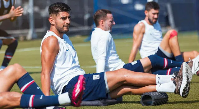 Carlos Zambrano entrenando con Alianza Lima.   