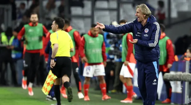 Gareca no estuvo en el último partido de Chile en la Copa América por sanción. Foto: AFP.    