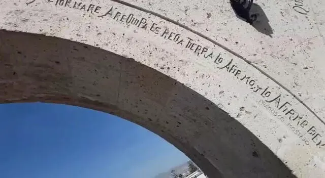 Arequipa: escritos grabados en el sillar de los arcos del mirador de Yanahuara