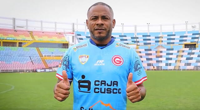 El 'Zorrito' jugará por todo el 2023 en el club celeste. Foto: Deportivo Garcilaso 