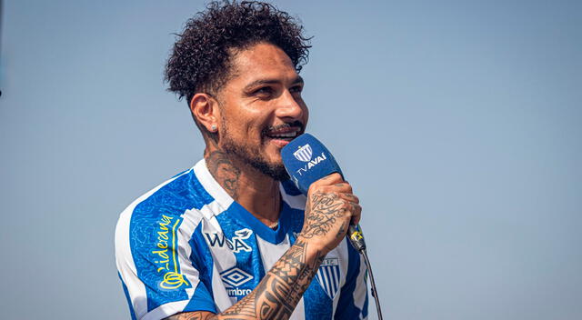 Paolo Guerrero descendió con Avaí FC en el fútbol brasileño. Foto: Avaí   