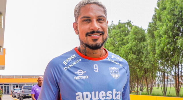 Paolo Guerrero jugará por primera vez en el fútbol peruano. Foto: César Vallejo   