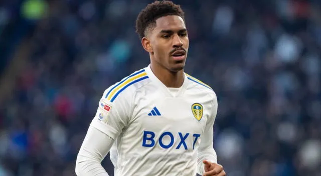 Junior Firpo milita actualmente en Leeds United de la segunda de Inglaterra. Foto: AFP   