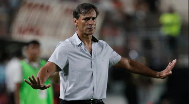 Fabián Bustos estuvo al mando del Santos FC durante el año 2022. Foto: GLR.   