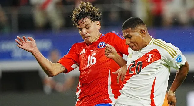 Edison Flores juega en Universitario de Deportes. Foto: La Bicolor   