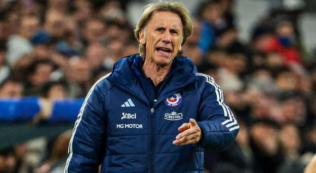  Ricardo Gareca enfrentó a Perú en su primer partido oficial al mando de 'La Roja'.   