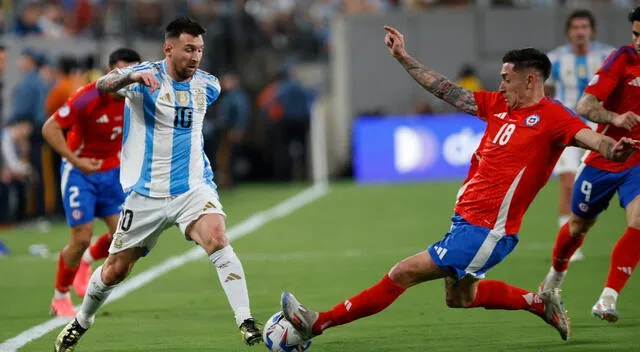 Chile cayó 1-0 ante Argentina en la fecha 2 de la Copa América. Foto: AFP   