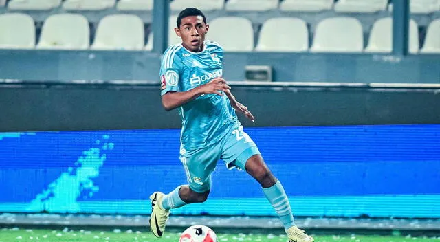 Maxloren Castro ya sabe lo que es ser titular con los rimenses en esta Liga 1 2024. Foto: Sporting Cristal   