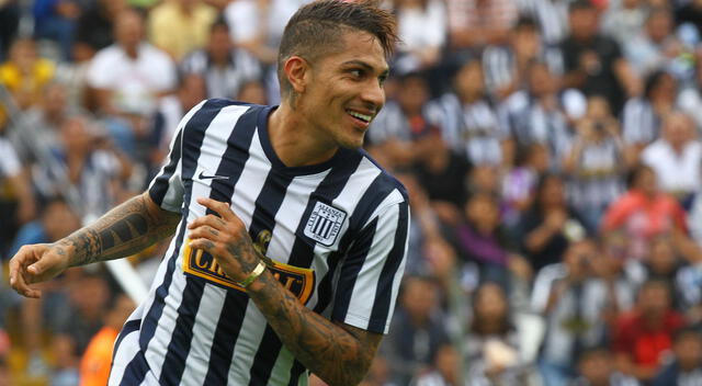 Paolo Guerrero nunca pudo debutar con la camiseta de Alianza Lima. Foto: difusión   