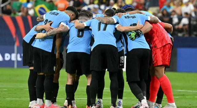 La selección uruguaya se ubica en el puesto 3 de la tabla de posiciones, con 15 puntos. Foto: AUF    