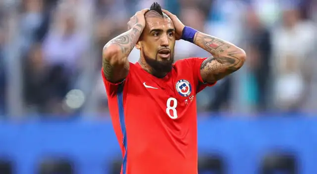 Arturo Vidal lamentó la derrota de Chile en los minutos finales de su partido ante Brasil. Foto: AFP Arturo Vidal lamentó la derrota de Chile en los minutos finales de su partido ante Brasil. Foto: AFP