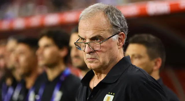 Con Uruguay, Marcelo Bielsa lleva una mala racha de tres partidos seguidos sin ganar por eliminatorias. Foto: AFP   