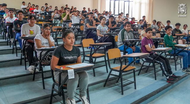  Miles de postulantes compiten para obtener una vacante en la Decana de América. Foto: UNMSM   