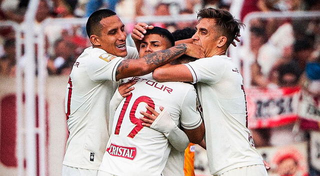 Universitario fue bicampeón en el año de su centenerio. Foto: Universitario.   