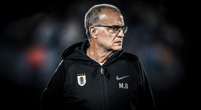 Marcelo Bielsa también dirigió las selecciones de Chile y Argentina. Foto: AUF   