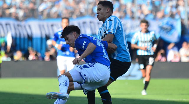 Juanfer Quintero y Lucas Villalba en la acción.   