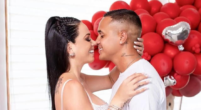 Melissa Klug y Jesús Barco evidencian su amor. Foto: Instagram   