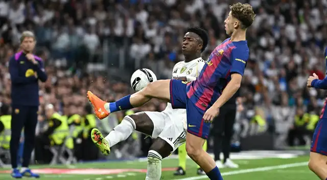 Vinícius Júnior fue titular en el primer clásico de la temporada contra el Barcelona. Foto: AFP. Vinícius Júnior fue titular en el primer clásico de la temporada contra el Barcelona. Foto: AFP.