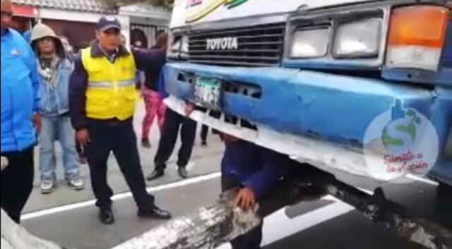 Surco: Cobrador se metió debajo de su cúster para impedir que se la decomisaran [VIDEO] 