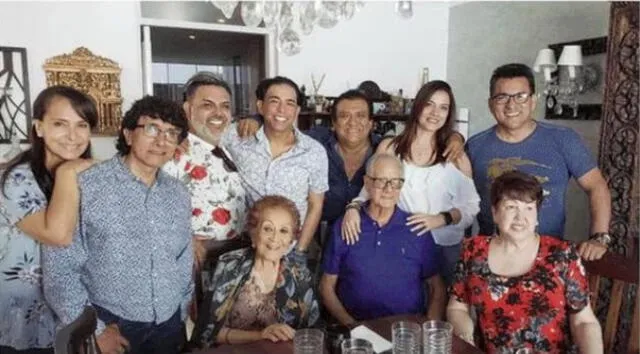 El elenco de "Risas y Salsa" se reencontró en el año 2019. Foto: Facebook / Andrés Hurtado.   