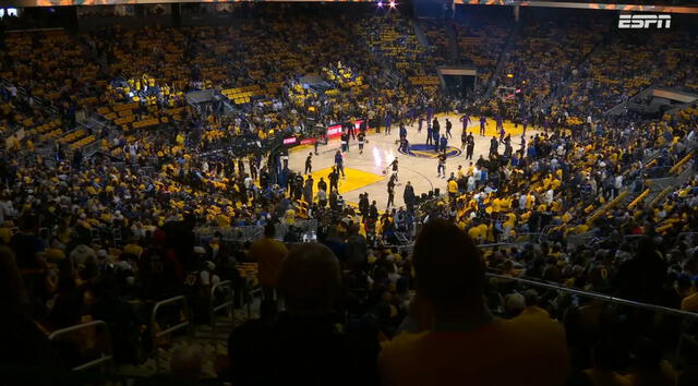 Así lucía el Chase Center en el primer juego entre los Lakers y Warriors. Foto: ESPN   