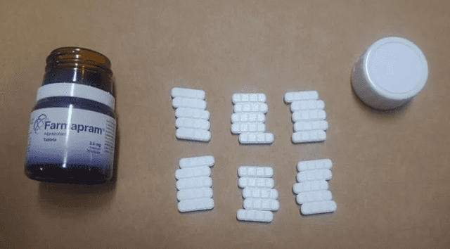 El alprazolam de marca mexicana fue encontrado en cajas dentro del vehículo. Foto: FoxNews. El alprazolam de marca mexicana fue encontrado en cajas dentro del vehículo. Foto: FoxNews.
