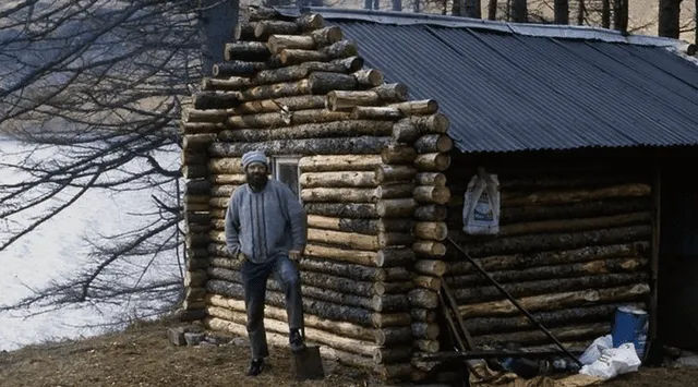 La cabaña que construyó Ken Smith. Foto: BBC