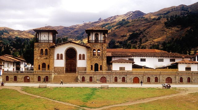 Chacas está ubicado en la vertiente oriental de la Cordillera Blanca. Foto: chacasperu.com   