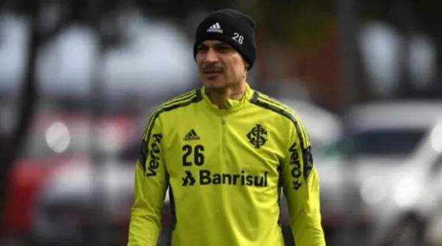 Paolo Guerrero volvió a los trabajos con balón en Inter de Porto Alegre