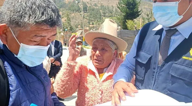 Hijo busca desalojar a su anciana madre en Áncash