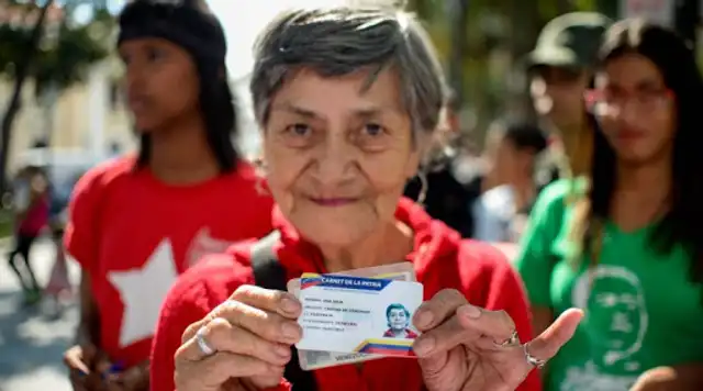 La pensión de Amor Mayor es una entrega mensual en Venezuela. Foto: El Aragueño   