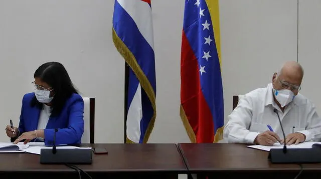 La vicepresidenta venezolana agregó que su país está “convencido” de su participación en el mecanismo Covax para acceder a las vacunas que no sean de esta farmacéutica. Foto: AFP
