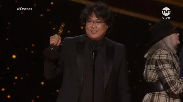 Bong Joon Ho se llevó el premio a Mejor guion original por Parasite