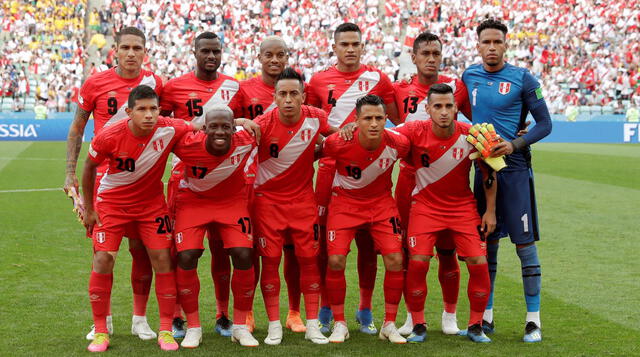 Alineación de Perú en su último choque ante Australia. Foto: EFE