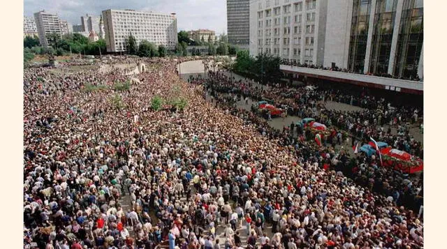Fotografía tomada el 10 de marzo de 1991 en la plaza Manezh de Moscú. Fuente: Gestión.