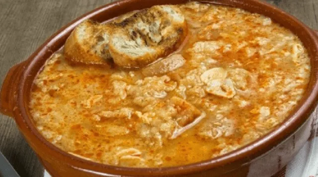 La sopa de pan se prepara en un total de 30 minutos. Foto: captura/comidas típicas chilenas
