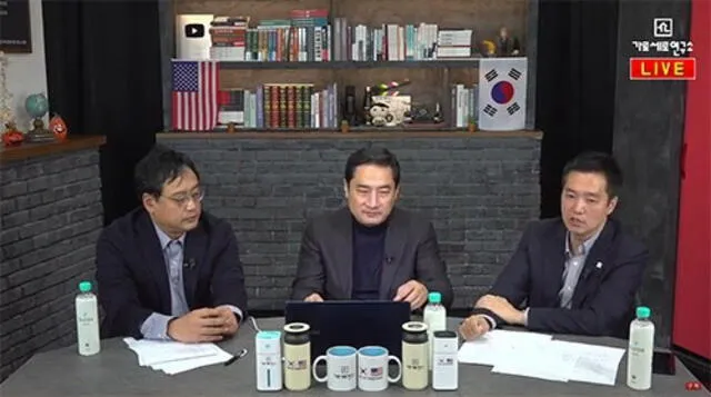 El conocido abogado Kang Yong-suk presentó en una transmisión en vivo para su canal de YouTube, el caso de una camarera que dice haber sido ultrajada por el cantante Kim Gun Mo.