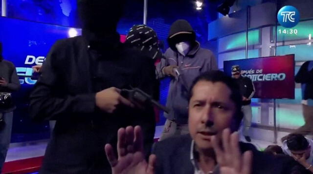  José Luis Calderón fue tomado como rehén en el ingreso de integrantes de bandas criminales a TC Televisión, el 9 de enero. Foto: TC Televisión/captura   