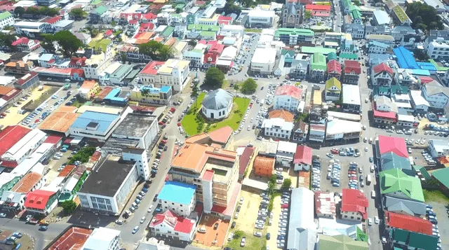 Según informa la plataforma Enfolang, Surinam era conocida anteriormente como Guayana Holandesa por ser una colonia de los Países Bajos. Foto: Freepik   