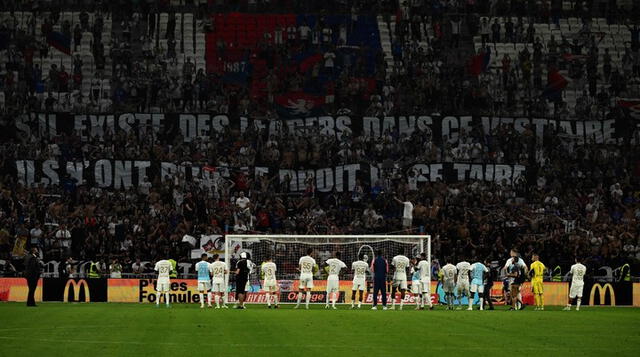 Lyon se encuentra peleando en los primeros lugares de la Ligue 1. Foto: Twitter   