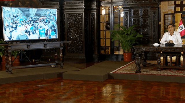 Fotografía mostrada por el presidente de la República.