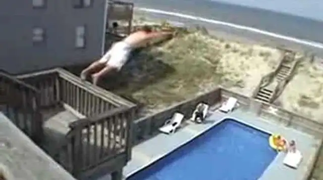 Balconing fulminante: el reto viral que ya ha cobrado una víctima mortal [VIDEO]