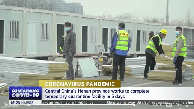 Complejo temporal de aislamiento en Henan, China. Este ambiente fue construido en enero de 2022 por el crecimiento de casos de la variante omicron. Fuente: Captura LR, CGTN.